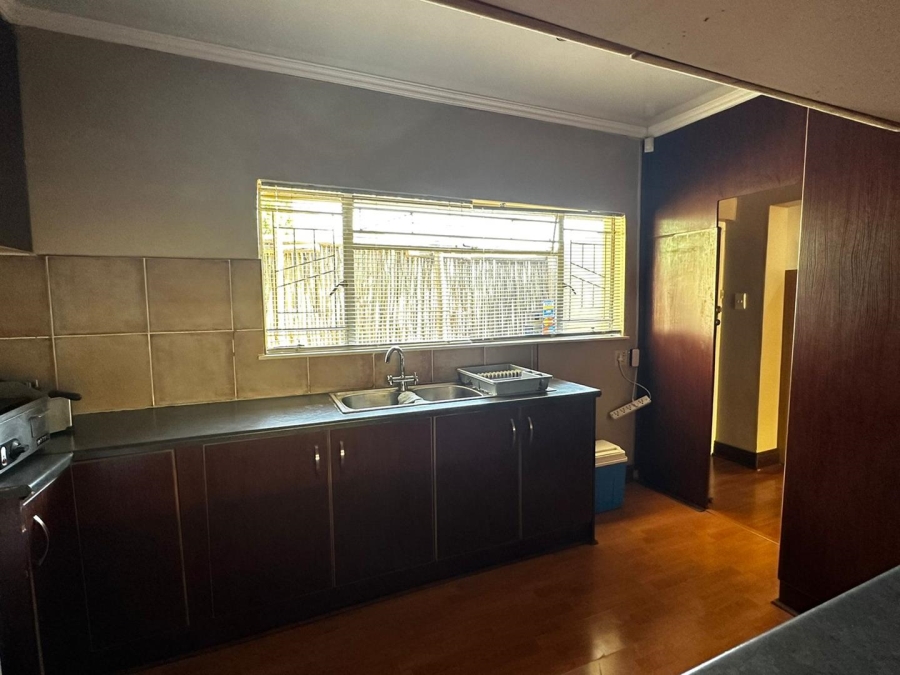 7 Bedroom Property for Sale in Brandwag Free State
